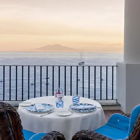 J.k. Place 5* Κάπρι