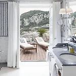 J.k. Place 5* Capri