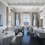 J.k. Place Capri
