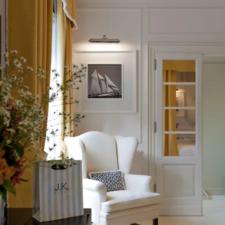 جيه كيه بليس فندق كابري