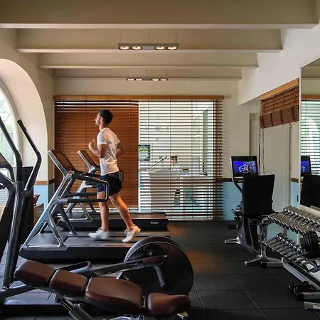 جيه كيه بليس فندق 5*