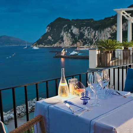 جيه كيه بليس