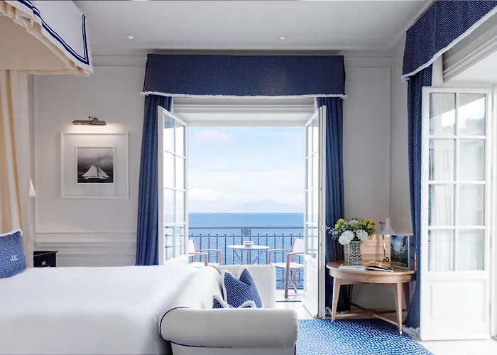 جيه كيه بليس فندق