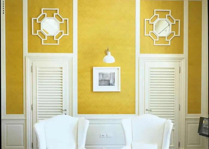 جيه كيه بليس كابري