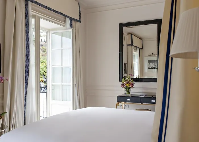 فندق جيه كيه بليس كابري