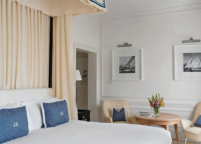 جيه كيه بليس فندق 5*