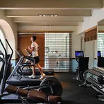 جيه كيه بليس فندق 5*