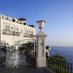 فندق جيه كيه بليس